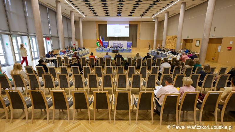 Uczestnicy 6. obrad Komitetu Monitorującego Fundusze Europejskie dla Lubuskiego