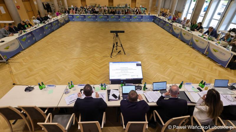Uczestnicy 6. obrad Komitetu Monitorującego Fundusze Europejskie dla Lubuskiego