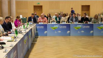 Uczestnicy 6. obrad Komitetu Monitorującego Fundusze Europejskie dla Lubuskiego