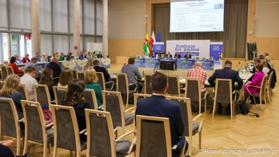 Uczestnicy 6. obrad Komitetu Monitorującego Fundusze Europejskie dla Lubuskiego