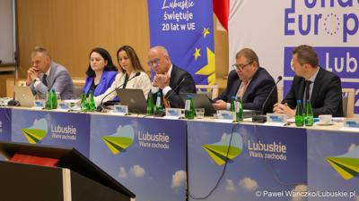 Uczestnicy 6. obrad Komitetu Monitorującego Fundusze Europejskie dla Lubuskiego