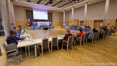 Uczestnicy 6. obrad Komitetu Monitorującego Fundusze Europejskie dla Lubuskiego