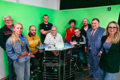 Wicemarszałek Grzegorz Potęga świętuje z redaktorami setne wydanie Naszej Lubuskiej