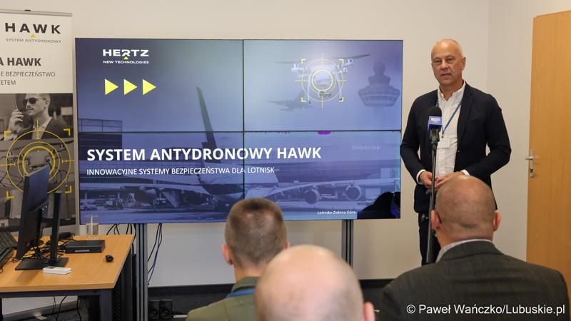 Pokaz systemu antydronowego na lotnisku w Zielonej Górze - Babimoście