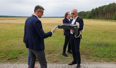  Pokaz systemu antydronowego na lotnisku w Zielonej Górze - Babimoście