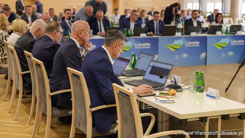 Uczestnicy II zwyczajnej sesji Sejmiku Województwa Lubuskiego