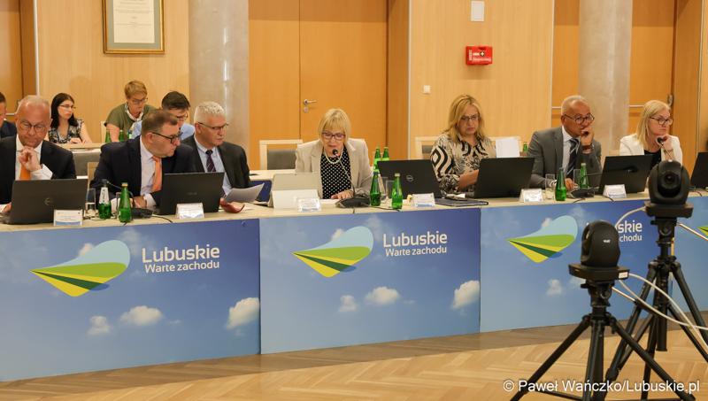 Uczestnicy II zwyczajnej sesji Sejmiku Województwa Lubuskiego