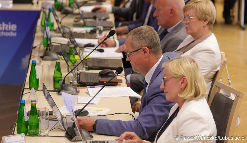 Uczestnicy II zwyczajnej sesji Sejmiku Województwa Lubuskiego