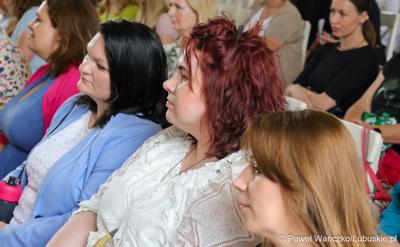 Uczestnicy konferencji „Dzieci i młodzież w kryzysie psychicznym” w Sali Kryształowej w  Centrum Leczenia Dzieci i Młodzieży w Zaborze