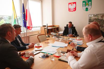 Wicemarszałek Sebastian Ciemnoczołowski na spotkaniu z Prezydentem i Wiceprezydentem Zielonej Góry