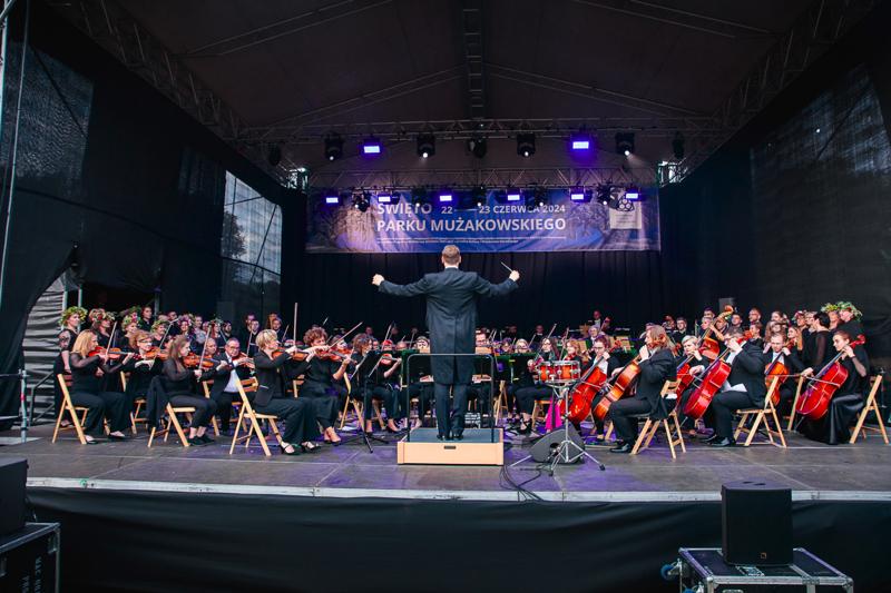 Niesamowity koncert finałowy w wykonaniu Orkiestry Symfonicznej Filharmonii Zielonogórskiej z zaskakującymi atrakcjami