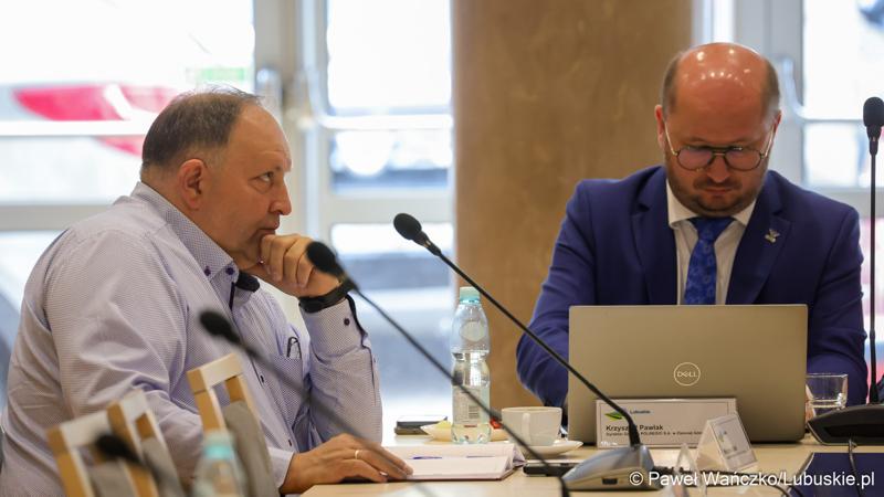 Uczestnicy posiedzenia Wojewódzkiej Rady Dialogu Społecznego w Zielonej Górze