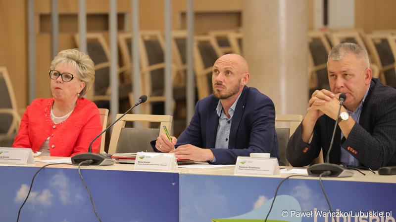 Uczestnicy posiedzenia Wojewódzkiej Rady Dialogu Społecznego w Zielonej Górze