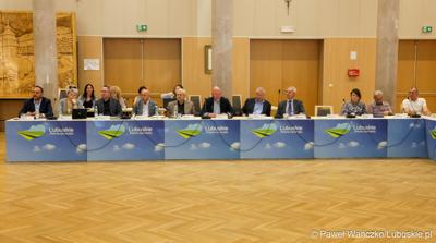 Uczestnicy posiedzenia Wojewódzkiej Rady Dialogu Społecznego w Zielonej Górze