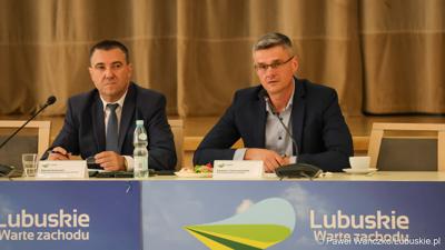 Uczestnicy posiedzenia Wojewódzkiej Rady Dialogu Społecznego w Zielonej Górze