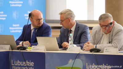 Uczestnicy posiedzenia Wojewódzkiej Rady Dialogu Społecznego w Zielonej Górze