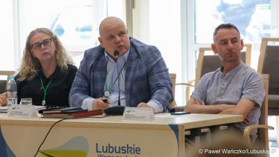 Uczestnicy posiedzenia Wojewódzkiej Rady Dialogu Społecznego w Zielonej Górze