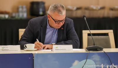 Uczestnik posiedzenia Wojewódzkiej Rady Dialogu Społecznego w Zielonej Górze