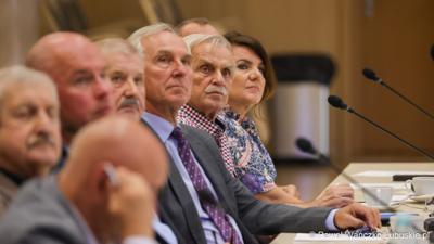 Uczestnicy posiedzenia Wojewódzkiej Rady Dialogu Społecznego w Zielonej Górze