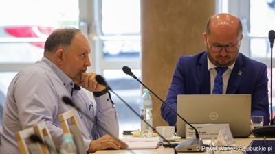 Uczestnicy posiedzenia Wojewódzkiej Rady Dialogu Społecznego w Zielonej Górze