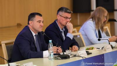Uczestnicy posiedzenia Wojewódzkiej Rady Dialogu Społecznego w Zielonej Górze