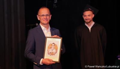Dyplomatorium czwartego rocznika absolwentów kierunku lekarskiego na Uniwersytecie Zielonogórskim. 
