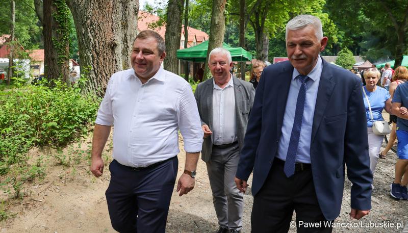 Uczestnicy imprezy „Dobre, smaczne, bo lubuskie” w Muzeum Etnograficznym w zielonogórskiej Ochli