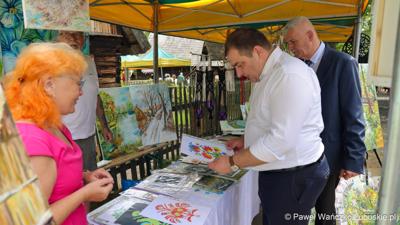 Uczestnicy imprezy „Dobre, smaczne, bo lubuskie” w Muzeum Etnograficznym w zielonogórskiej Ochli