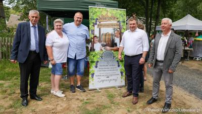 Uczestnicy imprezy „Dobre, smaczne, bo lubuskie” w Muzeum Etnograficznym w zielonogórskiej Ochli