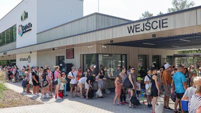 Marszałek Marcin Jabłoński i Prezydent Marcin Pabierowski z wizytą w H2Ochla