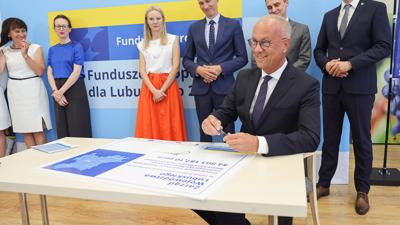 Podpisanie porozumień z samorządami realizującymi zintegrowane inwestycje terytorialne