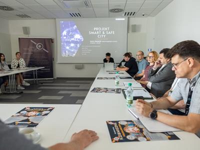 Park Technologii Kosmicznych w Zielonej Górze zaprezentował projekt na wykorzystanie dronów do poprawy bezpieczeństwa w miastach i powiatach.