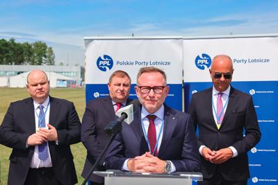 W piątek, 26 lipca 2024 r. w Porcie Lotniczym Zielona Góra-Babimost podpisano list intencyjny ws. projektu budowy nowego terminala pasażerskiego. Jednym z sygnatariuszy dokumentu był marszałek Marcin Jabłoński.