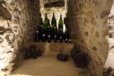 1 sierpnia 2024 r. uczestnicy Misji Gospodarczej – Paryż 2024 (bierze w niej udział 38 lubuskich przedsiębiorców) odwiedzili Champagne Meteyer