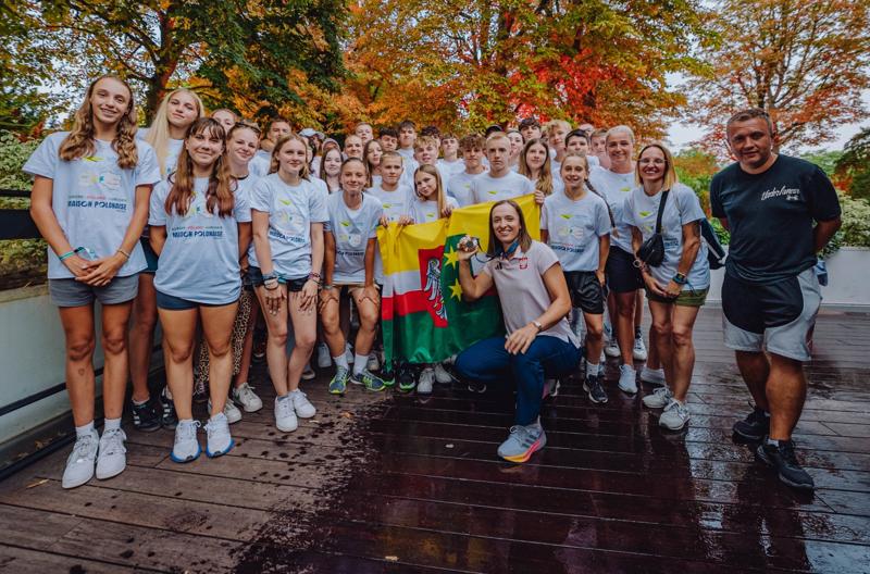 3 sierpnia 2024 r. w Domu Polskim w centrum Paryża z kibicami i dziennikarzami spotkała Iga Świątek, która jako pierwsza zdobyła dla Polski medal olimpijski w tenisie. Tenisistka zrobiła sobie wspólne zdjęcie z młodymi lubuskimi sportowcami, których do stolicy Francji w czasie Igrzysk Olimpijskich zaprosiło Województwo Lubuskie, podpisała się też Lubuszanom na koszulkach z logiem Lubuskiego!