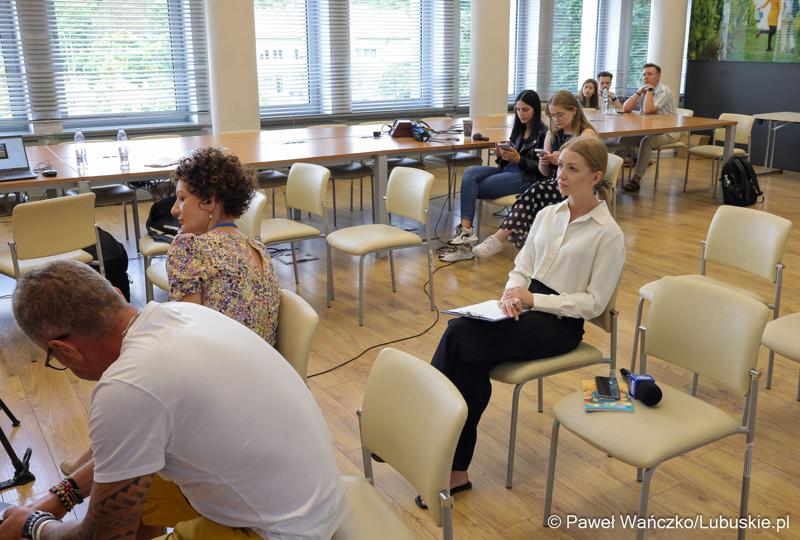 Uczestnicy konferencji prasowej poświęconej najnowszej edycji Festiwalu Muzyka w Raju (14 – 24 sierpnia 2024).