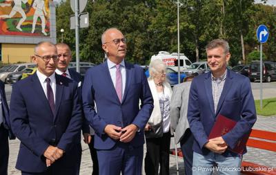 Przy ulicy Fabrycznej w Kostrzynie nad Odrą zaczął działać park wodny. W otwarciu obiektu 21 sierpnia 2024 r. uczestniczył marszałek województwa lubuskiego Marcin Jabłoński.
