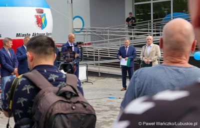 Przy ulicy Fabrycznej w Kostrzynie nad Odrą zaczął działać park wodny. W otwarciu obiektu 21 sierpnia 2024 r. uczestniczył marszałek województwa lubuskiego Marcin Jabłoński.
