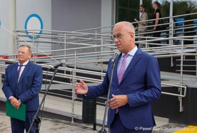 Przy ulicy Fabrycznej w Kostrzynie nad Odrą zaczął działać park wodny. W otwarciu obiektu 21 sierpnia 2024 r. uczestniczył marszałek województwa lubuskiego Marcin Jabłoński.
