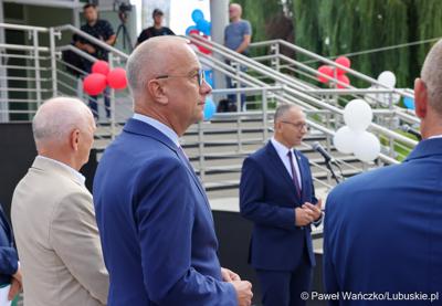Przy ulicy Fabrycznej w Kostrzynie nad Odrą zaczął działać park wodny. W otwarciu obiektu 21 sierpnia 2024 r. uczestniczył marszałek województwa lubuskiego Marcin Jabłoński.
