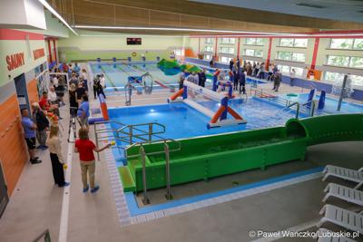 Przy ulicy Fabrycznej w Kostrzynie nad Odrą zaczął działać park wodny. W otwarciu obiektu 21 sierpnia 2024 r. uczestniczył marszałek województwa lubuskiego Marcin Jabłoński.
