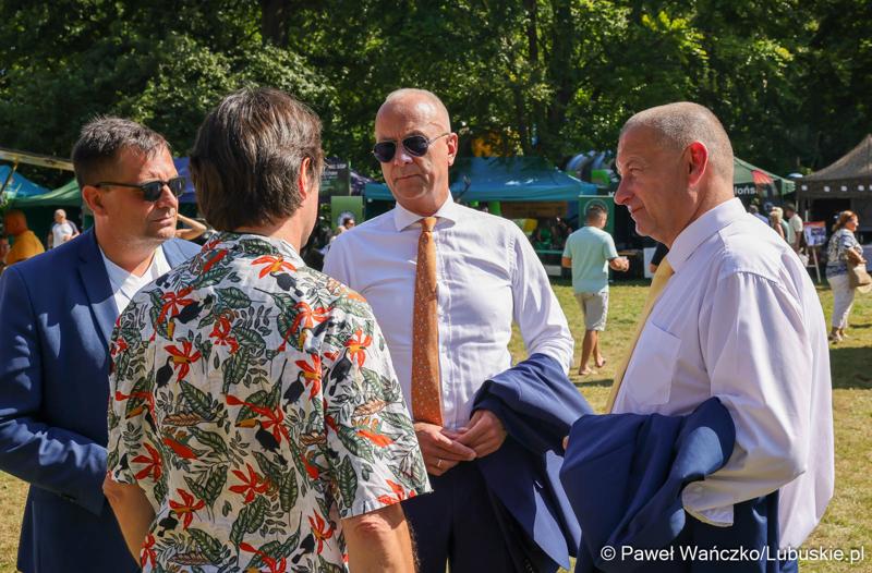 Uczestnicy Europejskich Targi Łowiectwa, Winiarstwa i Produktu Regionalnego ,,EKO – NATURA” w Gliśnie
