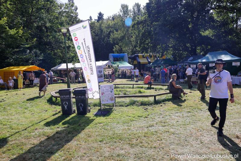 Uczestnicy Europejskich Targi Łowiectwa, Winiarstwa i Produktu Regionalnego ,,EKO – NATURA” w Gliśnie
