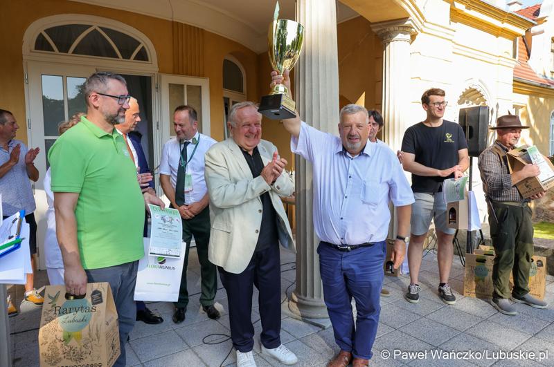 Uczestnicy Europejskich Targi Łowiectwa, Winiarstwa i Produktu Regionalnego ,,EKO – NATURA” w Gliśnie