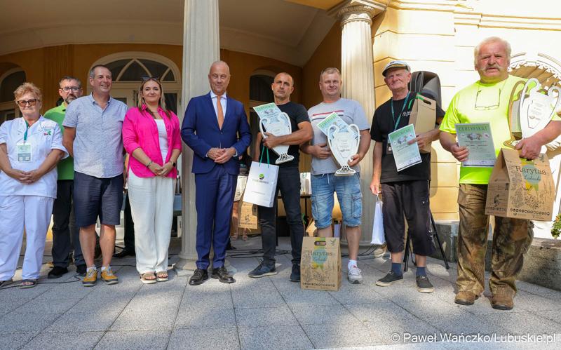 Uczestnicy Europejskich Targi Łowiectwa, Winiarstwa i Produktu Regionalnego ,,EKO – NATURA” w Gliśnie