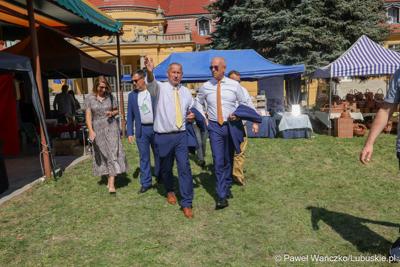 Uczestnicy Europejskich Targi Łowiectwa, Winiarstwa i Produktu Regionalnego ,,EKO – NATURA” w Gliśnie 