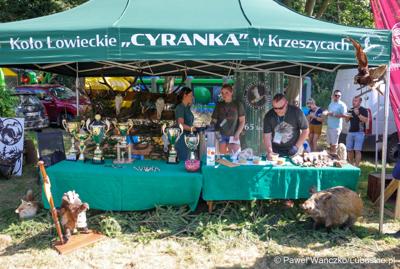 Uczestnicy Europejskich Targi Łowiectwa, Winiarstwa i Produktu Regionalnego ,,EKO – NATURA” w Gliśnie 