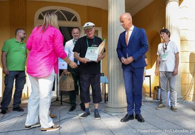 Uczestnicy Europejskich Targi Łowiectwa, Winiarstwa i Produktu Regionalnego ,,EKO – NATURA” w Gliśnie 