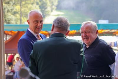 Uczestnicy Europejskich Targi Łowiectwa, Winiarstwa i Produktu Regionalnego ,,EKO – NATURA” w Gliśnie 