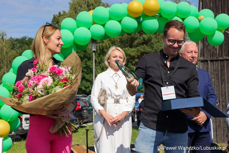W Zagrodzie Kamiennej skansenu w Zielonej Górze-Ochli świętowano jubileusz 10-lecia istnienia Twojego Zielonego Targu. Gościem wydarzenia był członek zarządu województwa lubuskiego Zbigniew Kołodziej.